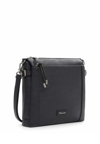 Svart lädercrossbodyväska med en slät textur, övre dragkedjestängning och silverfärgade detaljer. Kompakt rektangulär design.