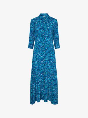 Vestido longo floral azul com colarinho, mangas até meio e uma saia esvoaçante. Apresenta uma mistura vibrante de tons de azul e pequenos padrões brancos e rosas.