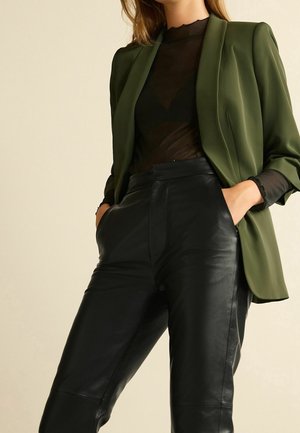 Korte frakker - green