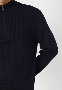 Tommy Hilfiger STRUCTURE - Jumper - desert sky