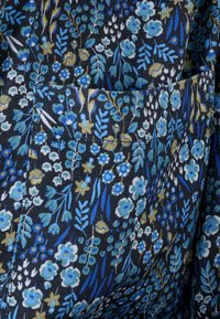 No seleccionado, black floral