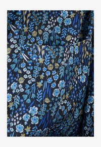 No seleccionado, black floral