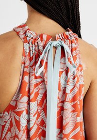 Replay DRESS - Maxi ruha - brick/water