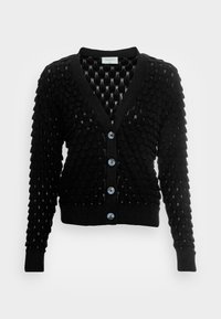 Černý cardigan s texturovaným vzorem šupin, V-krčním výstřihem, šesti předními modrými knoflíky a dlouhými rukávy s žebrovanými manžetami.