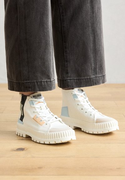 SHOCK BACKZIP 2 - Baskets montantes - star white