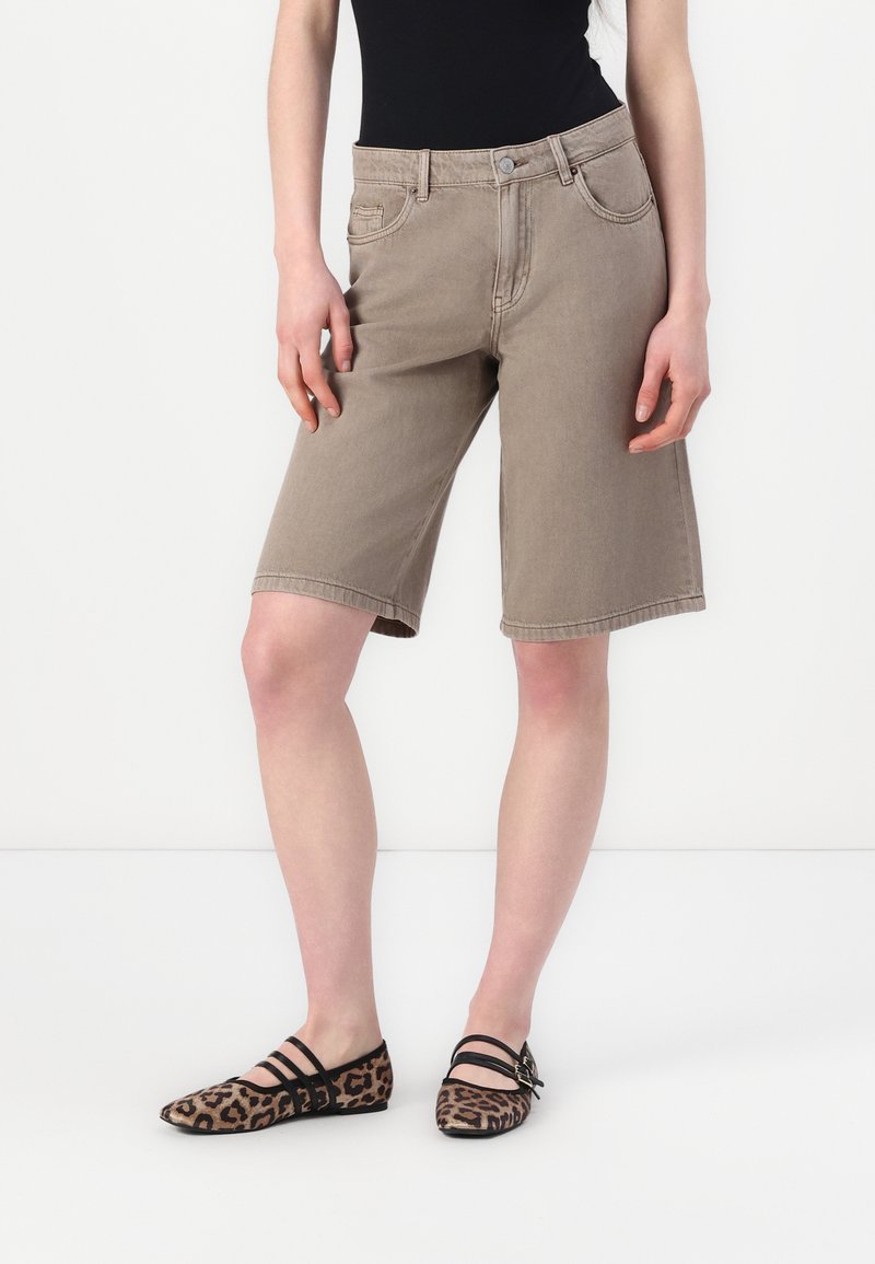 ONLY ONLSILLA LONG - Džinsiniai šortai - taupe gray