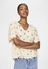 YAS YASABELONE V NECK - T-shirt print - beige