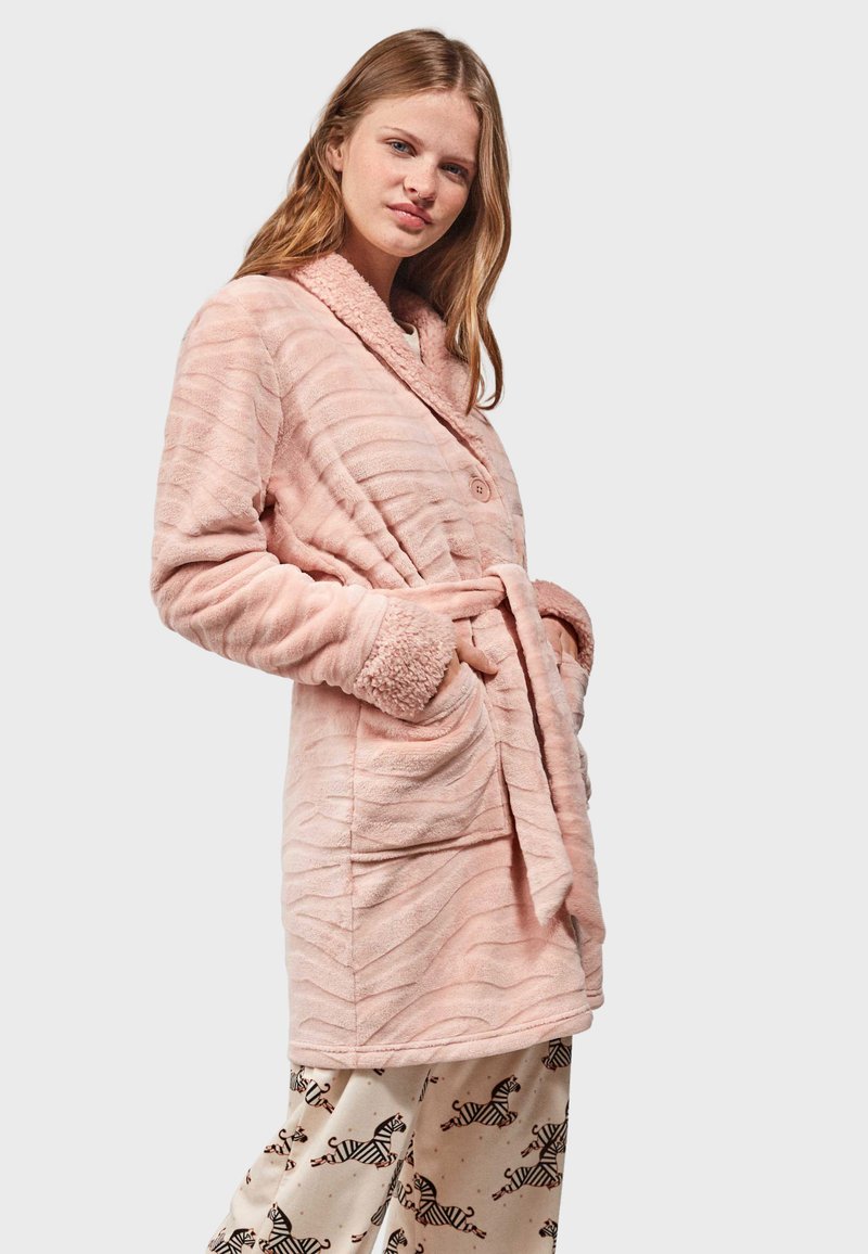 pale pink dressing gown Pink Fluffy Dressing Gown The Oodie