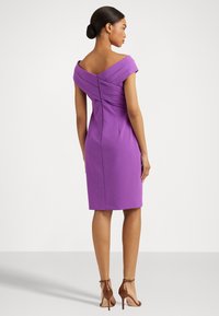 Lauren Ralph Lauren CREPE OFF-THE-SHOULDER COCKTAIL DRESS - Juhlamekko - purple jasper