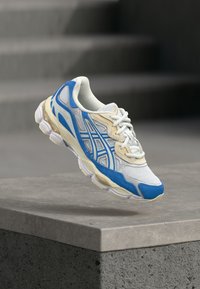 No seleccionado, white/blue coast