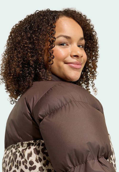 adidas Winter jacket - dark brown crystal linen khaki six crystal linen — foto 4