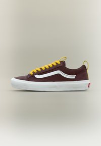 Unselected, brown patina/gold-coloured