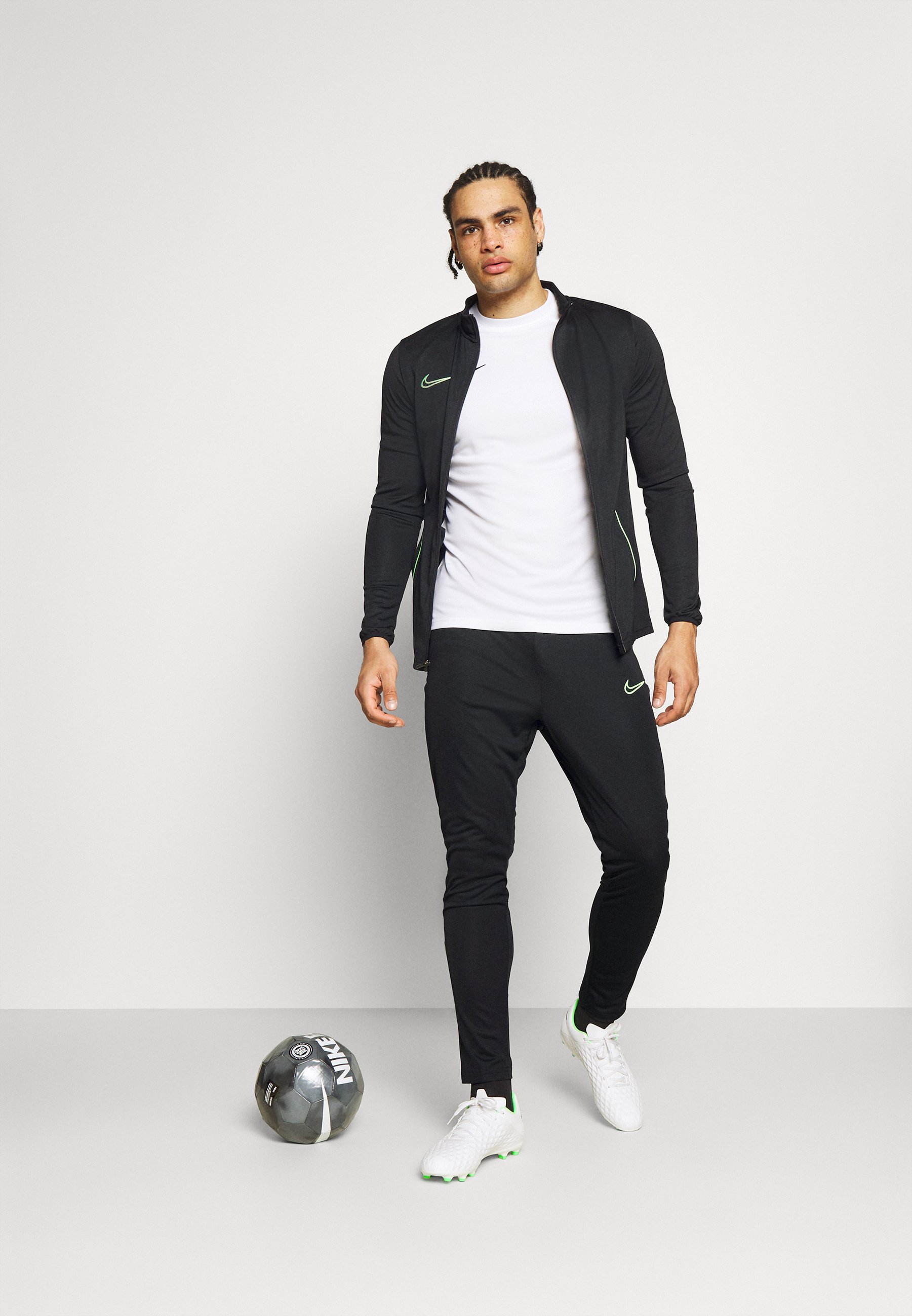 nike performance academy set