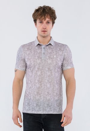 - Koszulka polo