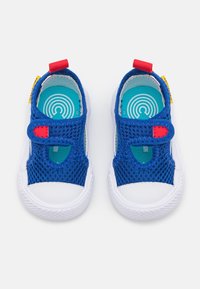 Converse CHUCK TAYLOR ULTRA SUMMER UNISEX - Polobotky - blue/red/amarillo