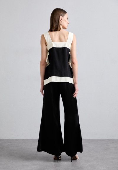By Malene Birger LUCEE - Kelnės - black