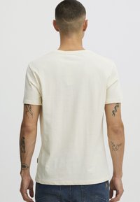 Blend T-shirts print - cloud cream