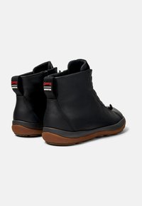 Camper PEU PISTA - Stivaletti stringati - schwarz