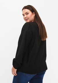 Zizzi AUS MIT DETAILS - Blúzka - black