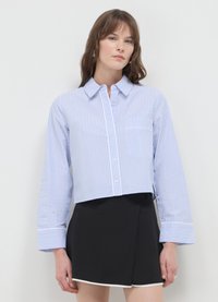 Calliope RIGHE CON TASCHINO - Camicia - var celeste