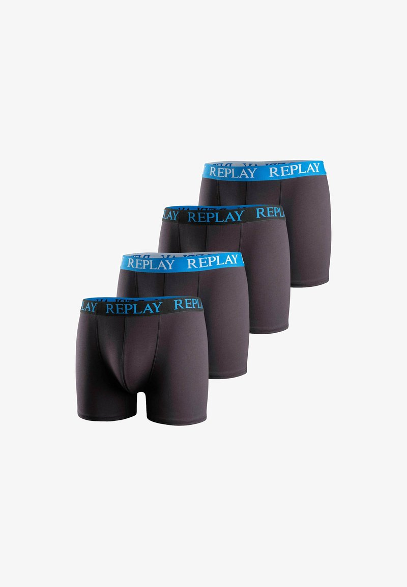 Bóxer negro con cinturilla azul "REPLAY", con una textura suave y un diseño ajustado. Conjunto de cuatro, cada uno con un estilo similar.