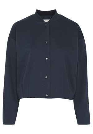 Granatowy krótki kardigan wykonany z teksturowanej tkaniny, z okrągłym kołnierzem i pięcioma szarymi guzikami z przodu, z długimi rękawami.