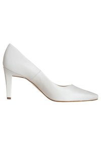 Chaussure à talon haut en cuir blanc avec un bout pointu et un talon fin. Texture lisse et design minimaliste avec une coupe latérale subtile.