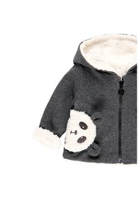 Graue Reißverschlussjacke mit einem plüschigen weißen Pandagesicht auf der Vorderseite. Verfügt über ein weiches Innenfutter und flauschige Akzente an der Kapuze und den Bündchen.