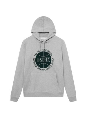 Sivkasta bomba s kapuco iz bomba iz prednjega žepa, s črnim grafičnim napisom v temno zeleni barvi z besedilom "LES DEUX COPENHAGEN" in sloganom.