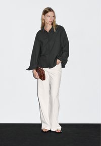 Massimo Dutti LOOSE FIT LONG SLEEVE - Camicia - dark grey