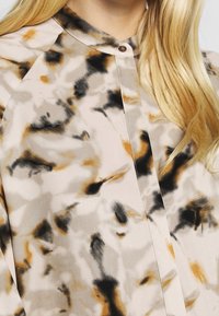 mbyM Vestido informal - beige