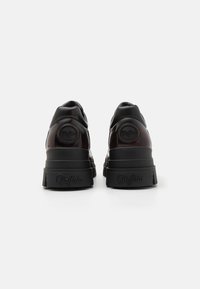 Buffalo ASPHA  - Sapatos casuais com atacadores - black/red