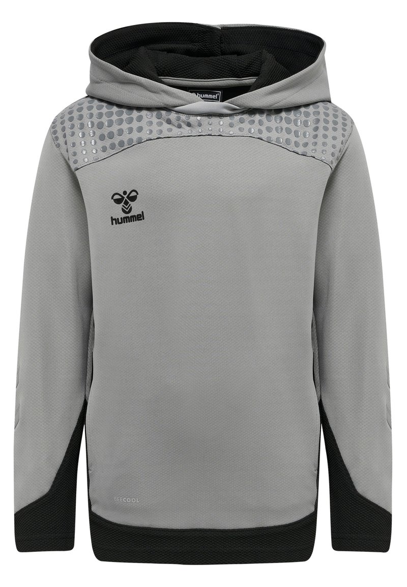 Grå hoodie med en texturerad yta, svarta detaljer och ett prickigt mönster på axlarna. Har en huva med dragsko och en logotyp.