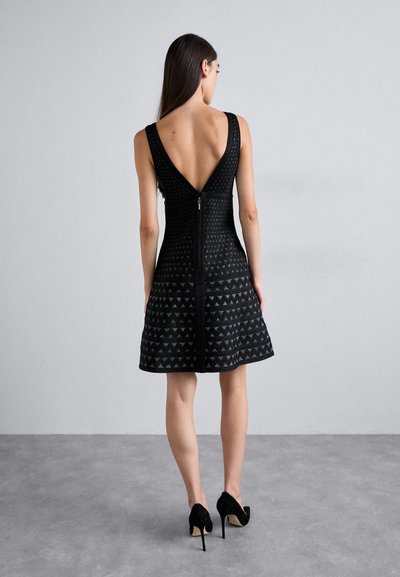 Emporio Armani VESTITO - Svetríkové šaty - nero