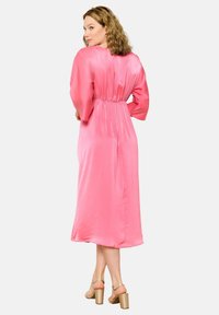 LolaLiza Denné šaty - coral pink