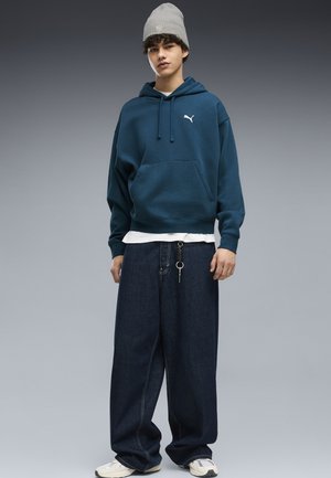 Puma, ESSENTIALS OVERSIZED HOODIE - Kapuzenpullover - midnight petrol