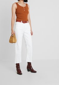 KIOMI Top - cognac