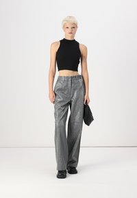 YAS YASKAMO PANT - Hlače - black/silver