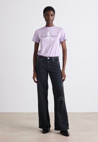 Calvin Klein Jeans MONOLOGO REGULAR TEE - Camiseta estampada - candy apple