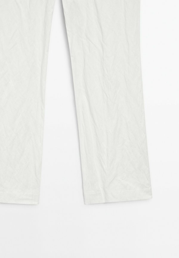 WITH BUCKLE DETAILS - Trousers4