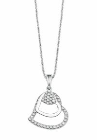 Collana con pendente a forma di cuore in argento, caratterizzata da due design di cuori intrecciati, decorata con gemme trasparenti e dotata di una catena texturizzata.