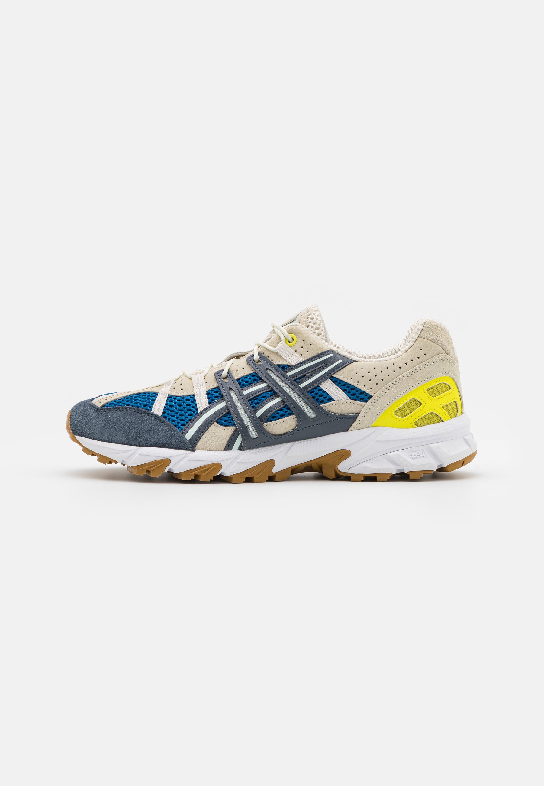 asics sonoma trainers