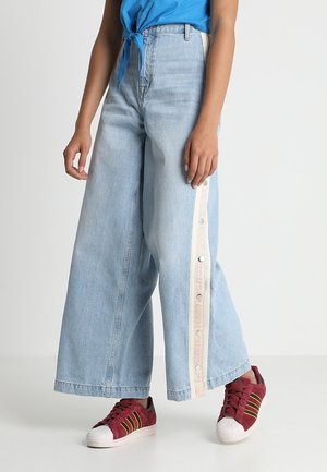 Topshop, Jean boyfriend - bleached denim