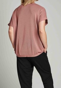 Nümph T-shirt basic