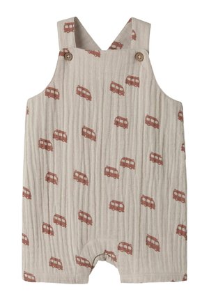 Barboteuse beige pour bébé avec imprimés de camping-car marron, bretelles à boutons et jambes courtes en tissu texturé.