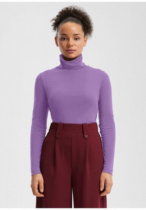 - Bluzka z długim rękawem