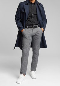 Esprit Chino - grey