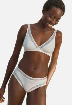 ULTIMATE COMFORT - Triangel BH - cream