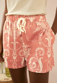 Laura Ashley POINTELLE CAMI AND - REGULAR FIT SET - Pyžamová súprava - ecru peach