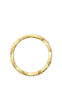 Gouden armband met een gestructureerde, golvende rand en subtiele edelsteenaccenten aan de binnenkant. Rond, gepolijst ontwerp.